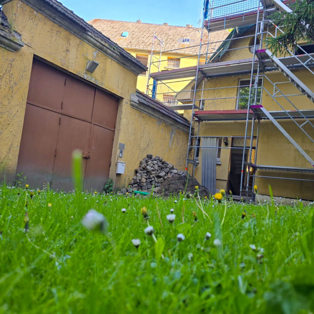abbrucharbeiten-garten-haus
